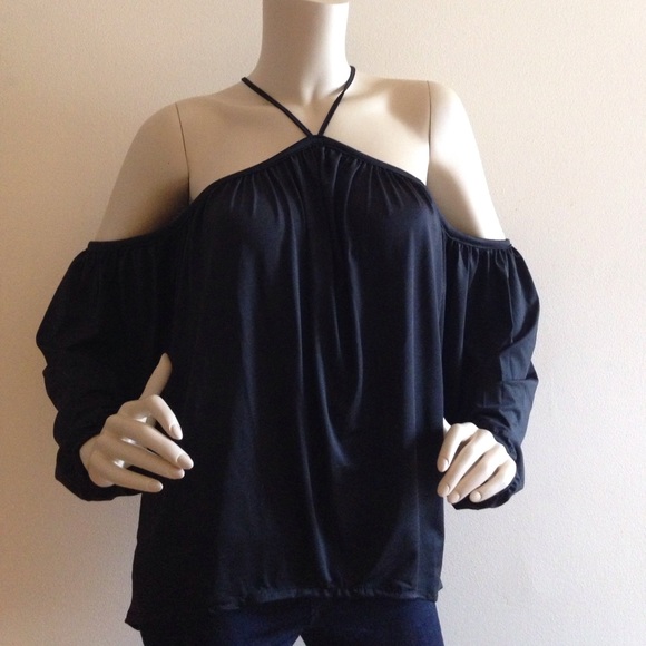 2 LEFT! Flirty & Sexy Unique open shoulder blouse! - Picture 4 of 5